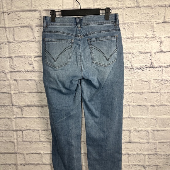 Democracy blue denim “Ab” Solution Straight-Leg Jeans – Light Wash, Size 6 - Picture 11 of 13